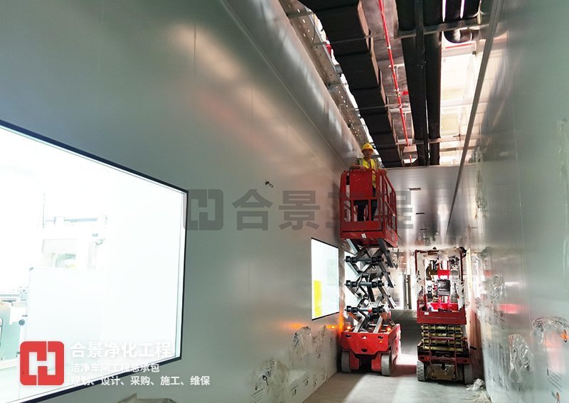 鋰電池?zé)o塵車(chē)間廠房建設(shè)施工中